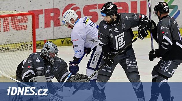 Başka bir utanç. Ve Karlovy'nin kaba hayranlarını tokatlayan Brno'nun velayetinin cezası değişiyor