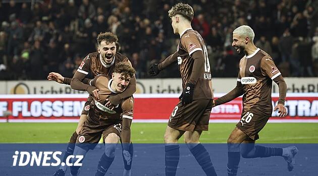 Hoffenheim kalecinin pürüzünü kaybetti ve Jurásek ile Kadeřábek temelde
