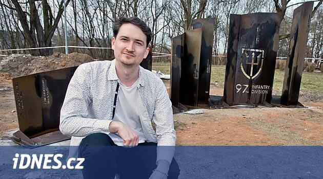 Normandiya'dan Pilsen'e. Yeni anıt 97'ye benziyor.