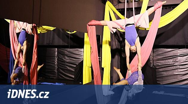 Büyük bir salon yerine üç küçük. Pilsen hokkabazlarının yeni tesisleri var