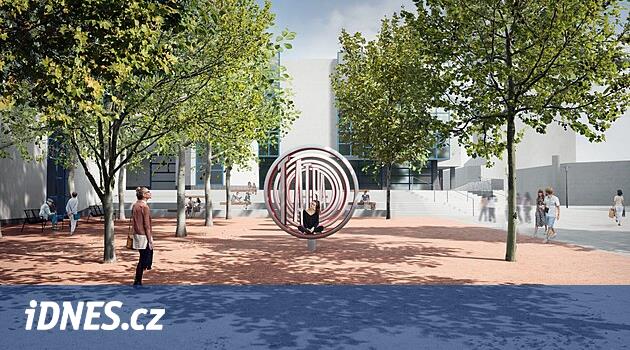 Yüksek hızlı tren logo otomobil üreticisi yerine. Tatra Müzesi'nin önünde güçlü bir dönüşüm başladı