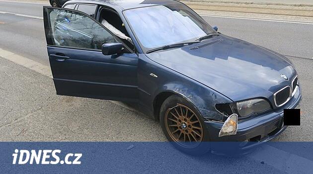 Jablonec'te yasaklanmış yemekli sürücü öfkeyle polis memurlarına kaçtı