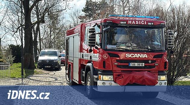 Čáslav'da daire yandı, alevler kadını vücudun üçte birinde yaktı