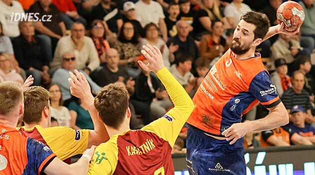 Pilsen Talent ile Zlín takımı arasında yardım amaçlı hentbol düellosu