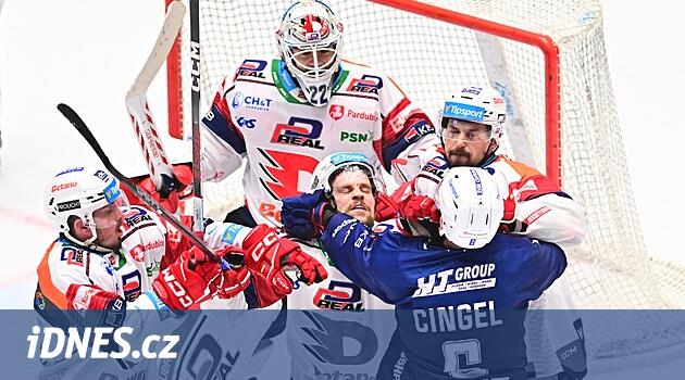 Kometa Brno taraftarları PARDUBICE'daki nefes testlerinden şikayet ediyor