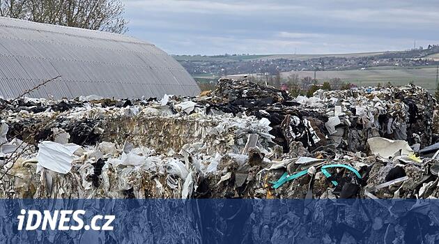 Vyškov bölgesindeki Křižanovice mülkü atık yığınlarını doldurdu