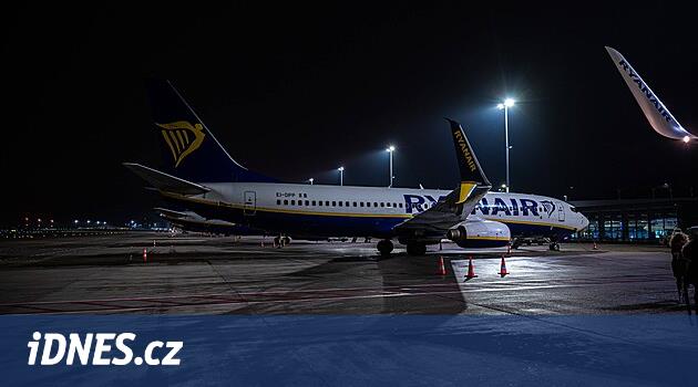 Ryanair, havaalanında kuyruklara bir ordu kurmak istiyor
