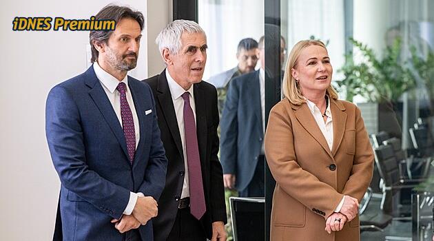 Černochová přiznala stotisícový dar od Kaliňáka. Osobní, řekl slovenský ministr obrany