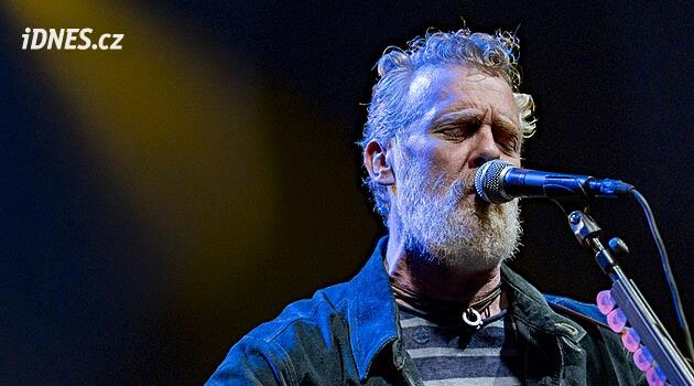 Při dopravní nehodě zemřel podle irských médií zpěvák Glen Hansard