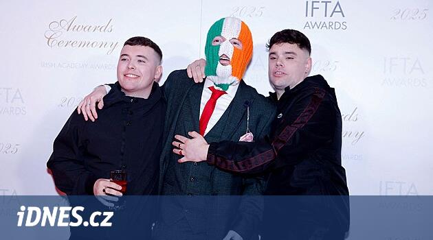 Mahkeme, Terörizmin Savunması Knapap Grubu Rapçisi'nin suçlamasını iptal etti.
