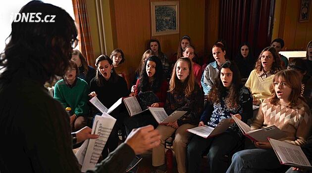 Koro Ustası filminin yayınlanması konusunda çıkan anlaşmazlığın tarafları anlaşmaya vardı