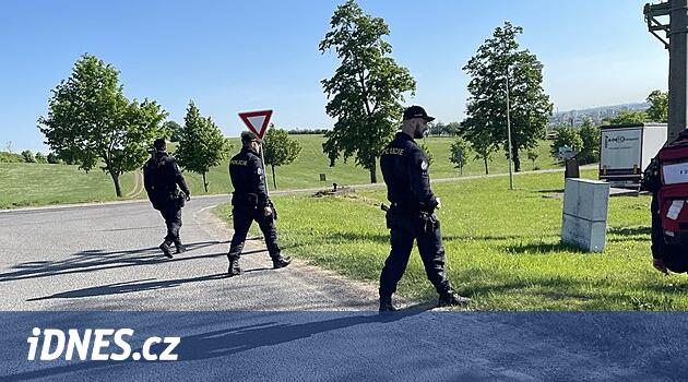 Prarodiče zburcovali policii kvůli ztracenému vnoučkovi, ten byl přitom stále s nimi