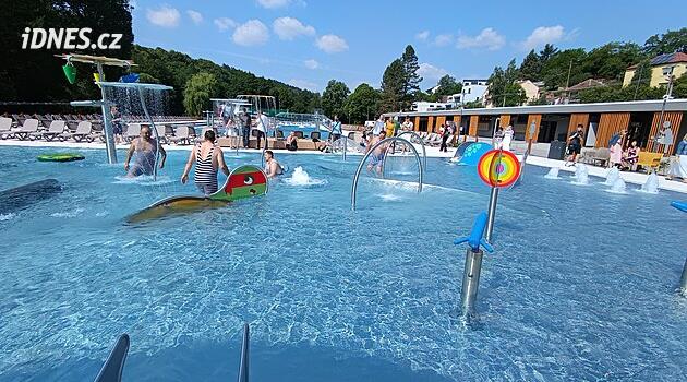 Třebíč'in yüzme havuzu için özel bir park alanı vardır