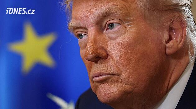EU neplní dohodu, napsal Trump a ohlásil zvýšení cel na dovoz aut na 25 procent