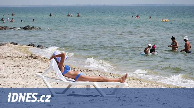 Dovolená s příchutí okupace. Rusko láká na pobyty u Azovského moře
