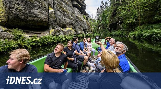 Hřensko Edmund'un geçidini açar. Ancak girişin sınırlamaları var