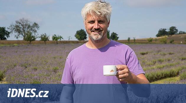 Máme i pivo, ale lidé se nejvíc diví naší klobáse, říká šéf levandulového statku