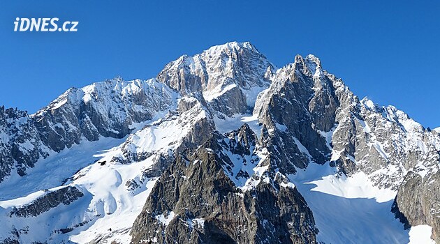 Při výstupu na Mont Blanc dnes zemřeli ve Francii dva Češi, třetí je zraněný