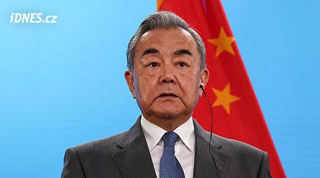 Je třeba chránit bezpečnost a práva Íránu, řekl čínský ministr. Příměří podporuje