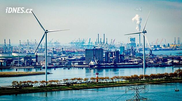 Nejvytíženější přístavy Evropy. Rotterdam má před ostatními obrovský náskok