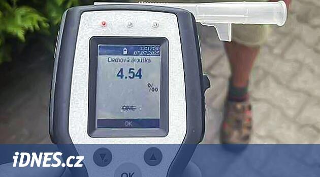 Mille başına 4,5 ile sarhoş, kaldırımda Pilsen'de çöktü