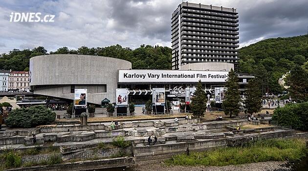 Karlovarský Termal otelin önündeki alanı onarmaya hazırlanıyor