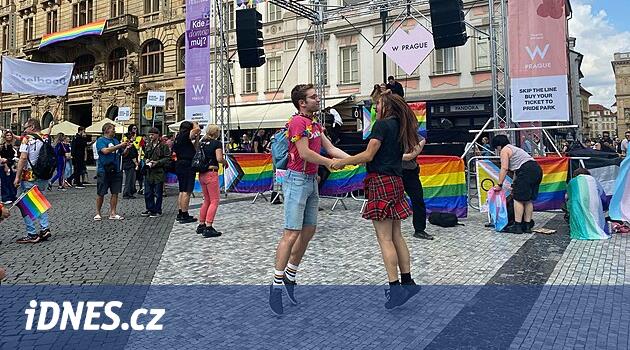 V Praze vrcholí festival Prague Pride, duhový pochod se vydal směrem na Letnou