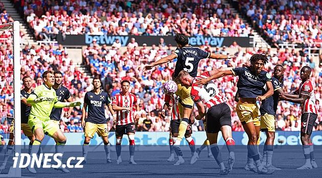 Premier Lig Online: Eylemde West Ham I City