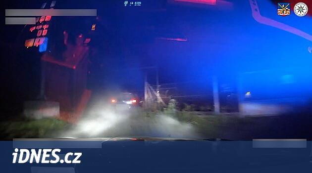 Sürücü Karlovy'de sürdü polis memurlarına göre değişiyor