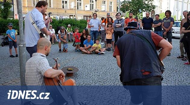 Jablonec Nad Nisou'daki sokak sanatçıları kurallara göre performans gösterecek