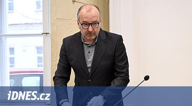 Rostoucí trhliny statik bagatelizoval, podmínka za zřícení budovy v Praze platí