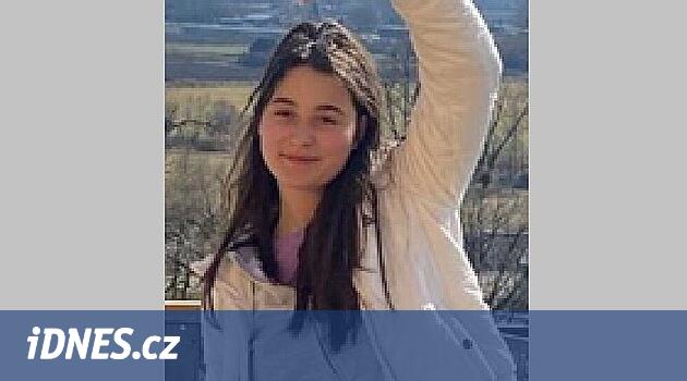 Džínová bunda, červené tenisky. Policie pátrá po třináctileté dívce z Aše