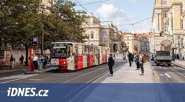 Prag Toplu Taşımacılığında Kim Binebilir?