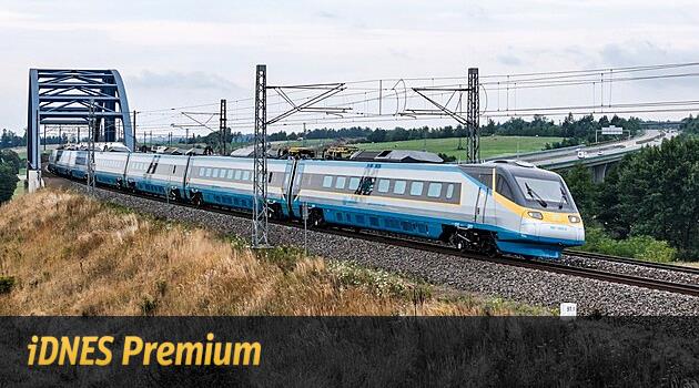 Na železnici se vrátí skupinová sleva. Dráhy chtějí zastavit úprk lidí do aut