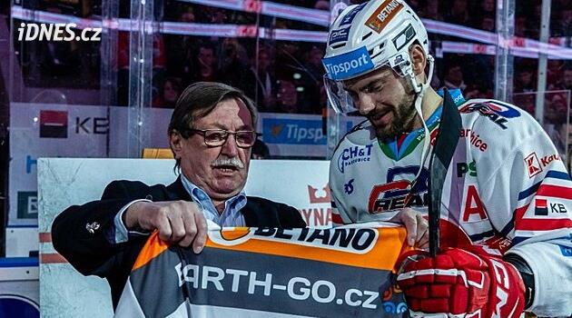 Robert Kousal, Hradek rakiplerine katılmak için Pardubice'den ayrıldı