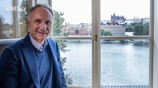 Dan Brown yine Prag'da