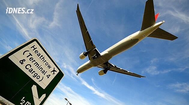 Za stovky zpožděných letů se agentura omluvila a situaci vyřešila. Odborníci našli chybu v systému