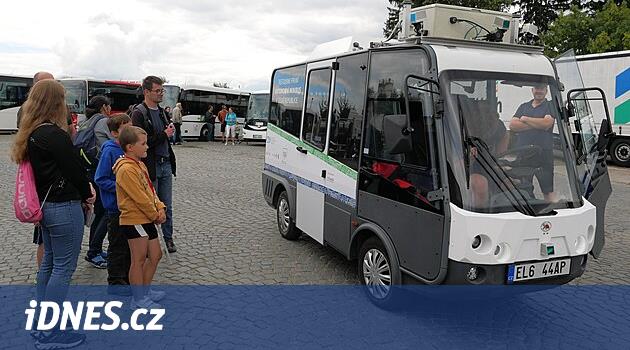 Sürücü olmayan bir otobüs mü? Žďár'da şimdiye kadar sadece yolun dışında