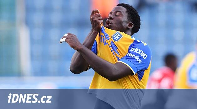 Malý, ale osvalený. Teplice si pojistily Nigerijce Autu, nového miláčka publika