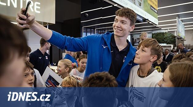 Volejbalisty zaskočilo mohutné přivítání. Kapitán se dojímal: Zase jsem naměkko