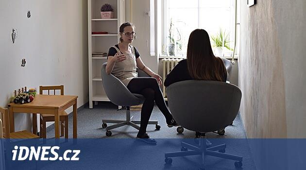 Nový Bor'daki Organizasyon Ailesi Psikologlar için Para Çıktı