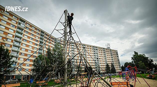 Kritika nové superdávky: Hodnotí mě podle příjmu, který už skoro rok nemám, stěžuje si žena