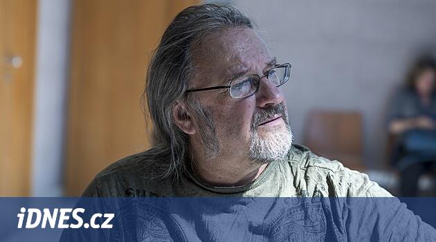 42 yıl sonra rehabilitasyon: Adam bir cop aldı ve gözaltına alındı