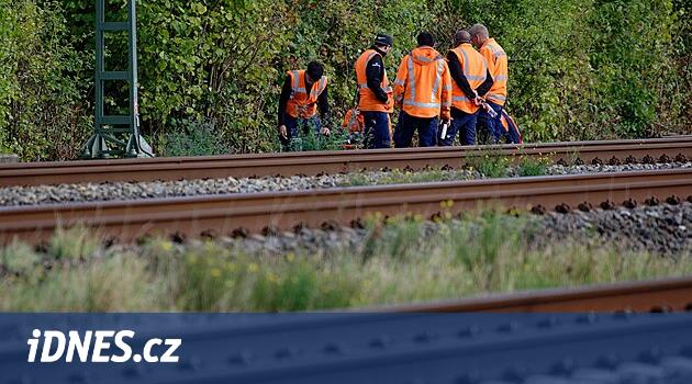 Alman polisi, demiryolu yolundaki kablo kablolarına zarar veriyor
