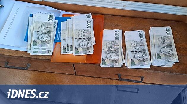 Pardubice'deki dürüst bulucu, zarfta yüz bin kayıp geri döndü