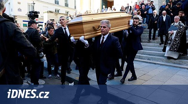 Poslední rozloučení s Claudií Cardinalovou. Na pohřeb v Paříži dorazily stovky lidí