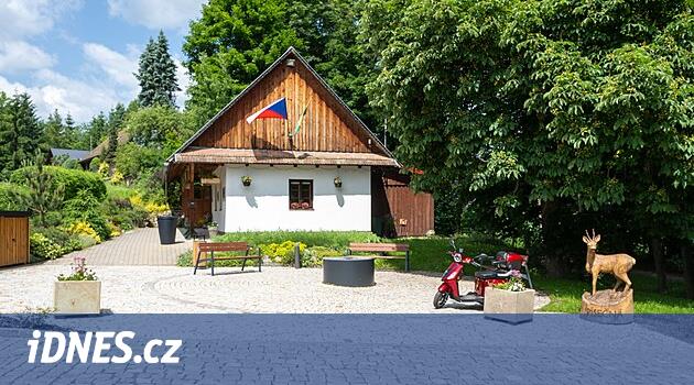 PARDUBICE bölgesindeki Sandy Yılın Köyüdür