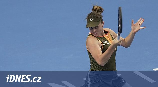 Nosková je v Pekingu ve čtvrtfinále, mužský turnaj ovládl Sinner