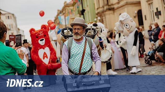 Rohlík, Poláková'daki Kašpárek. Jičín'deki festival mizahla geri dönüşüm yapıyor