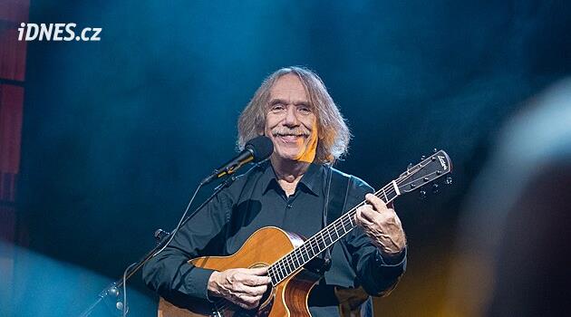 Prachař, Smutná nebo Špalková. Pod žižkovskou věží letos zahraje i Nohavica